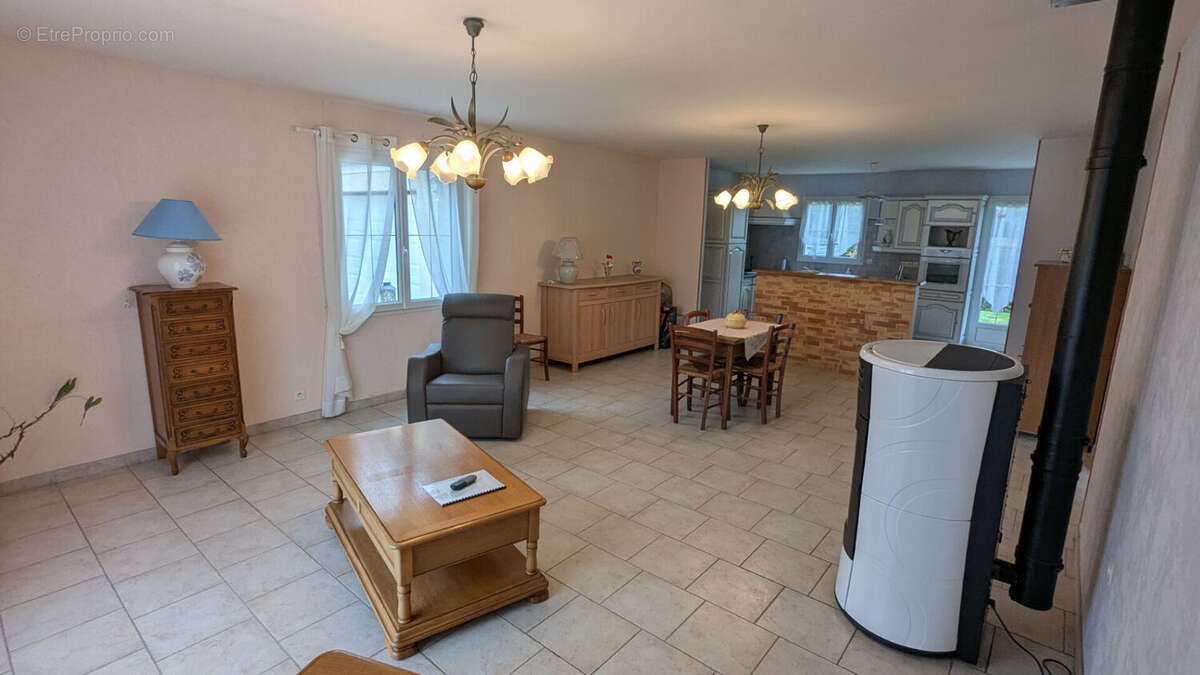 Maison à EROUDEVILLE