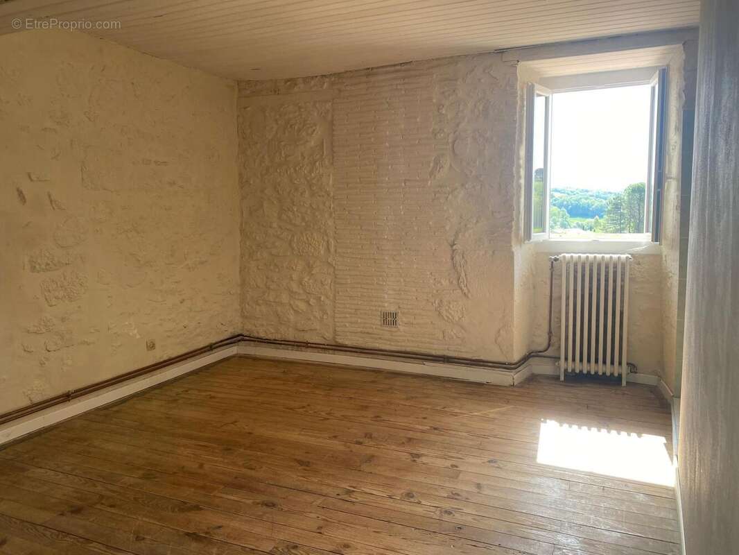 Maison 140 m² à Ordan-Larroque  - photo 5