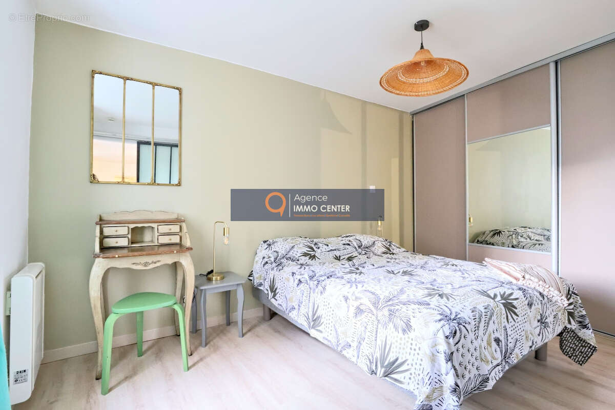 Appartement à SOLLIES-PONT