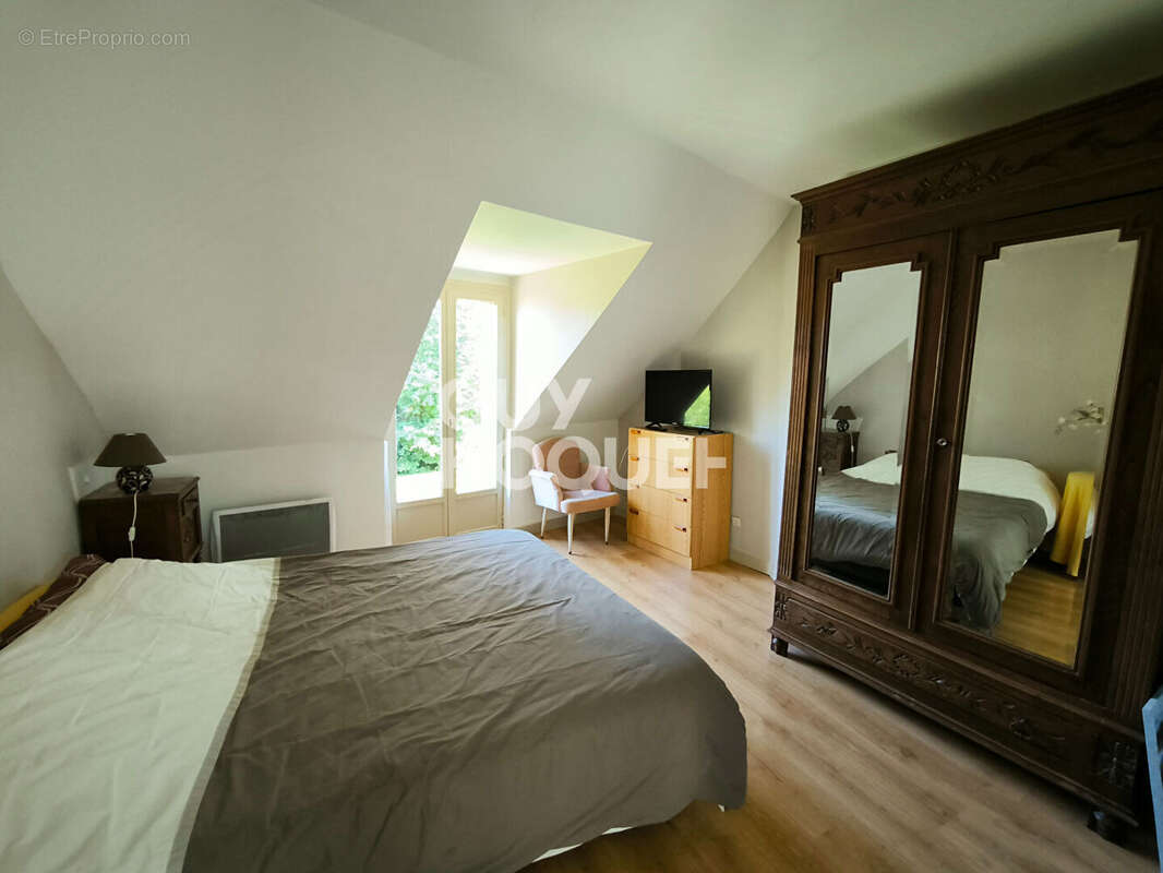 Maison à SAINT-GUINOUX