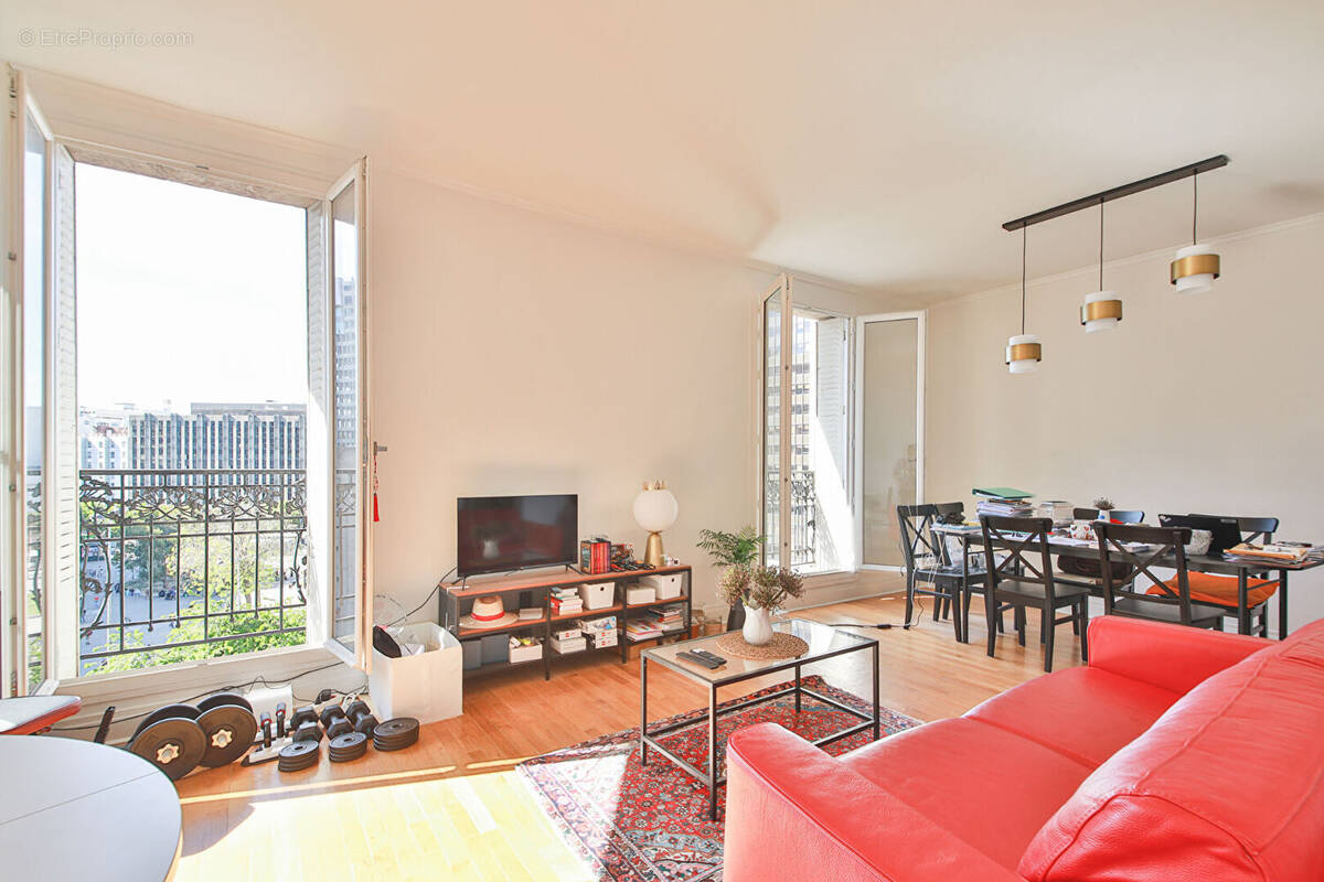 Appartement à PARIS-14E