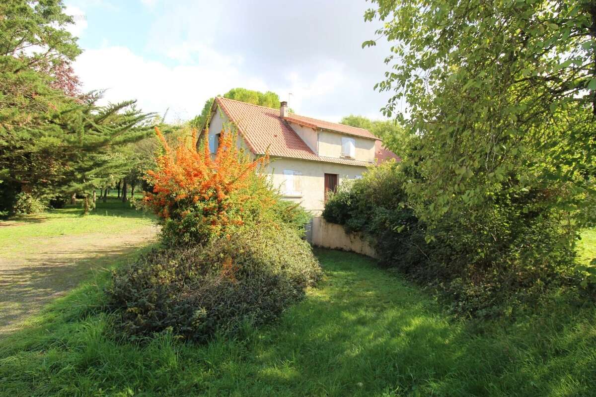 Maison à SAINT-HILAIRE-LA-PALUD