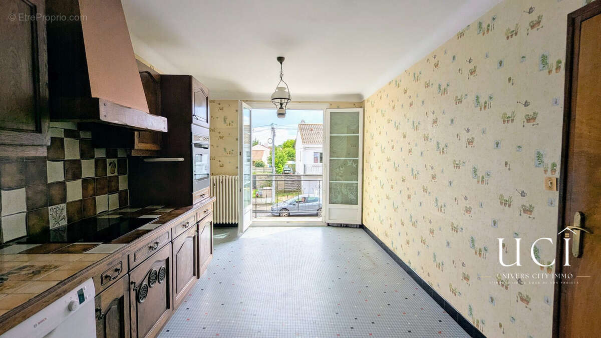 Maison 120 m² à Saint-Sebastien-Sur-Loire  - photo 3