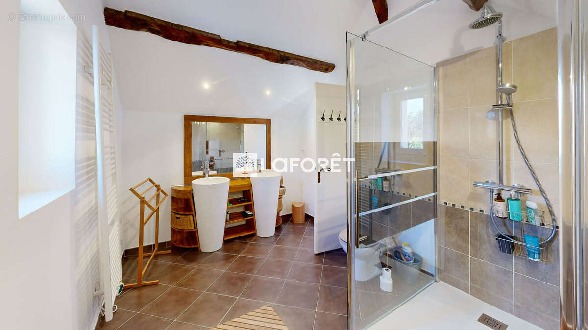 Maison de 8 pièce(s) 189 m²  "Toutes commodités à pied" - photo 17