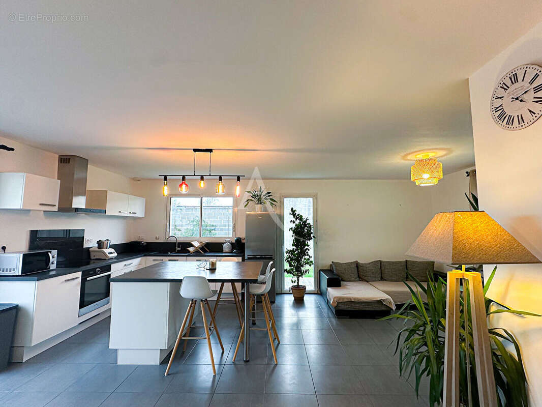 Maison à VIVY