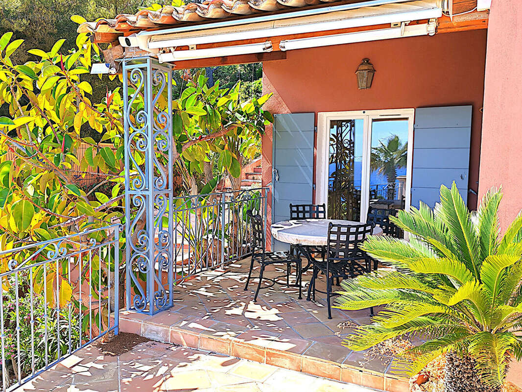 Maison à LES ISSAMBRES