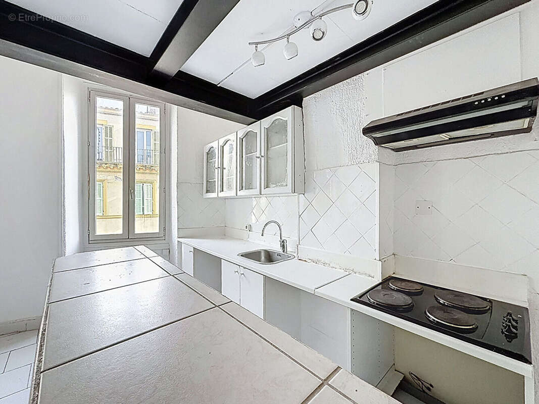 Appartement à MARSEILLE-7E