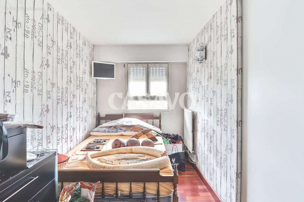 Appartement à PARIS-14E