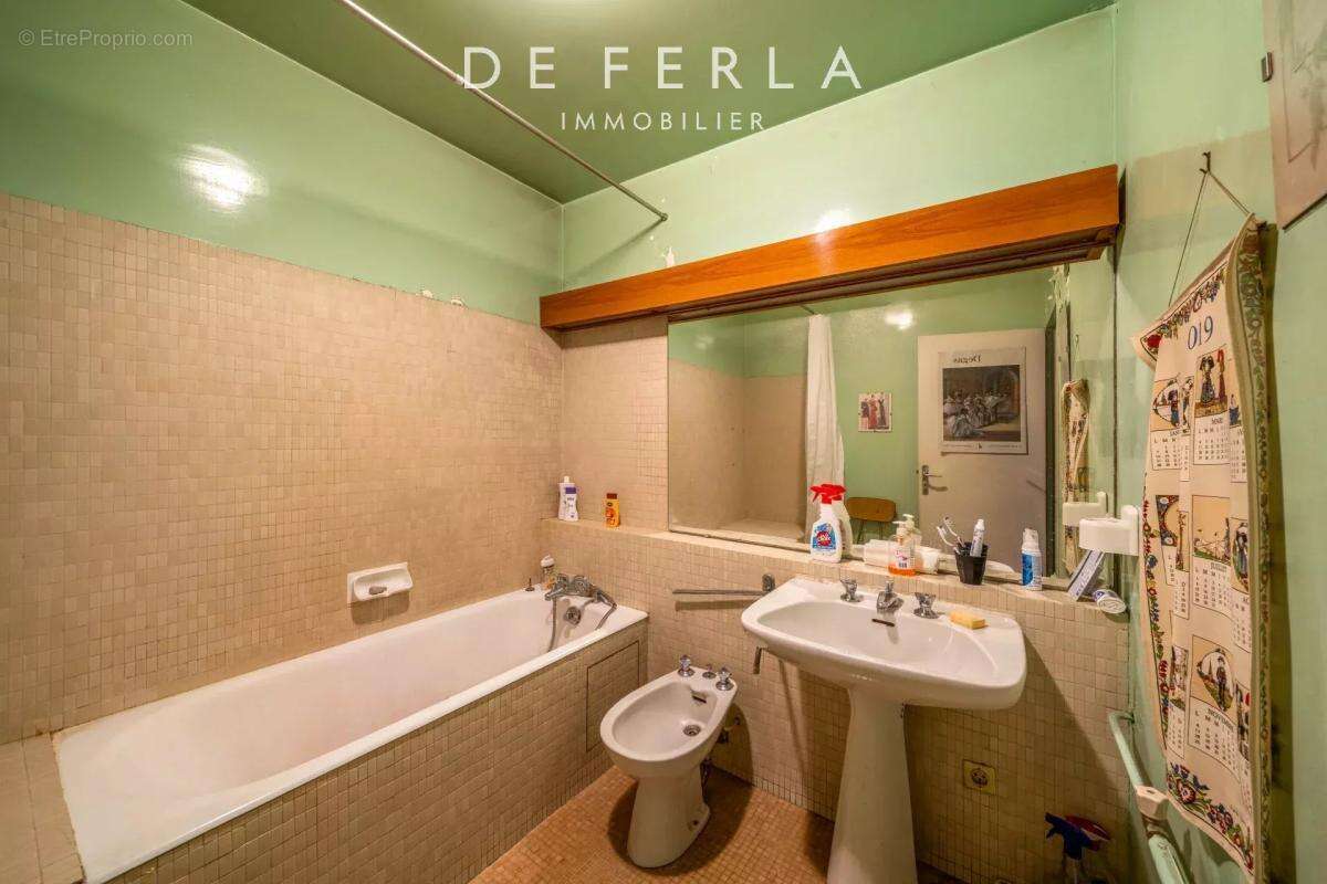 Appartement à PARIS-15E