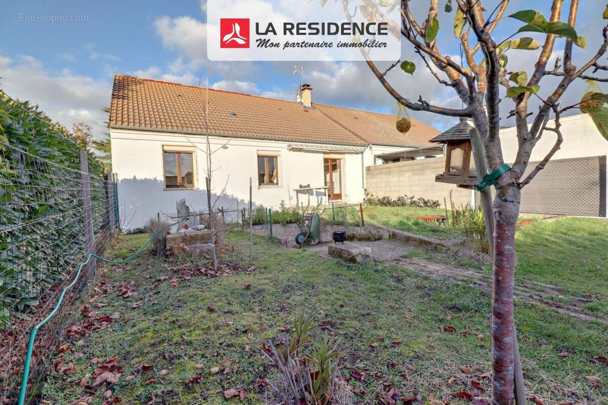 Maison à VILLIERS-SAINT-FREDERIC