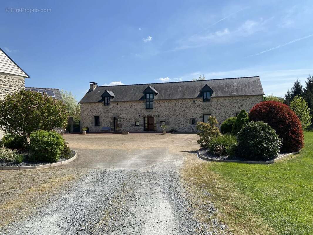 Maison à SAINTE-SUZANNE