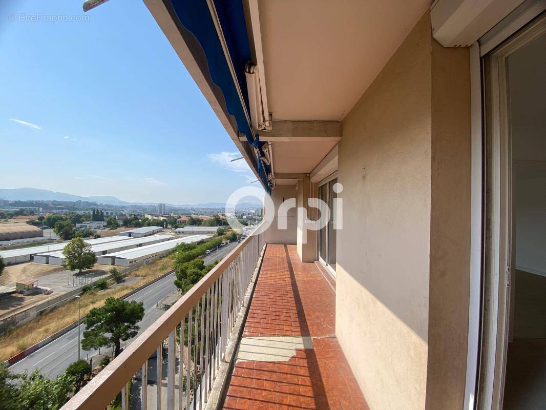 Appartement à MARSEILLE-14E