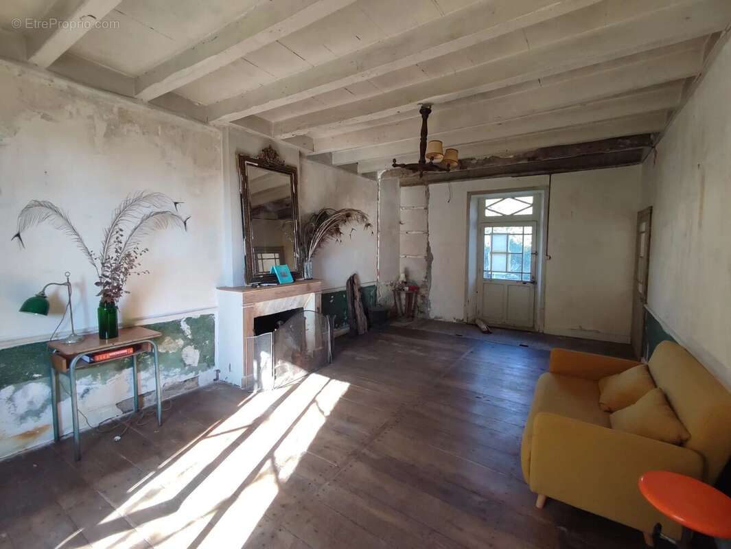 Maison à BUSSEROLLES