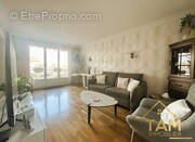 Appartement à LES CLAYES-SOUS-BOIS