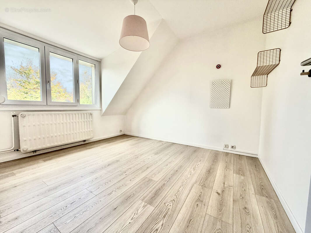 Maison à HOUPLIN-ANCOISNE