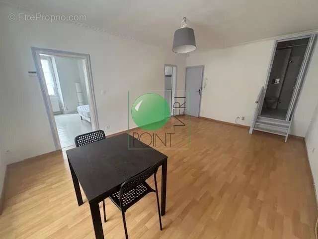 Appartement à LA FERTE-ALAIS