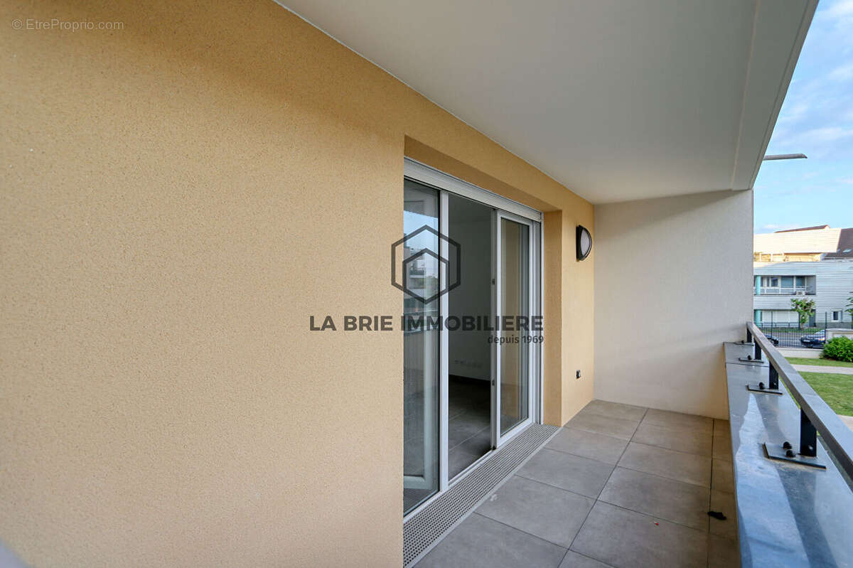 Appartement à PONTAULT-COMBAULT