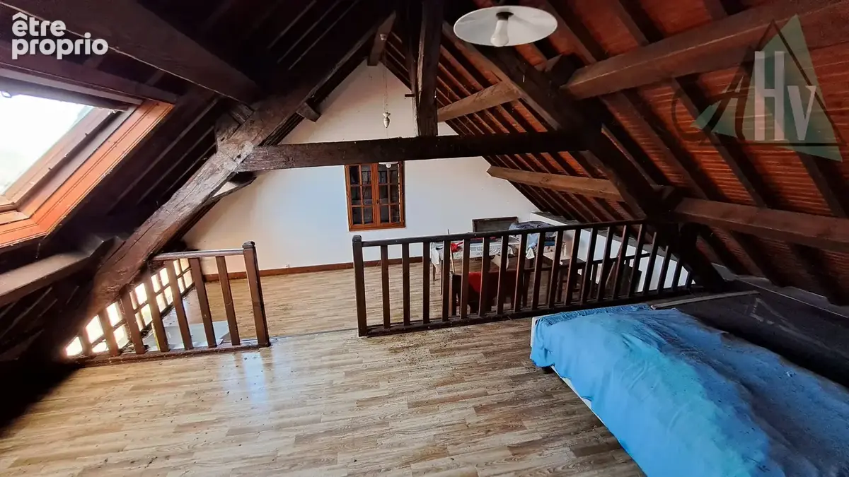 Saint Valérien - Maison ancienne avec deux chambres, grandes dépendances et terrain de 3840 m2 - photo 14