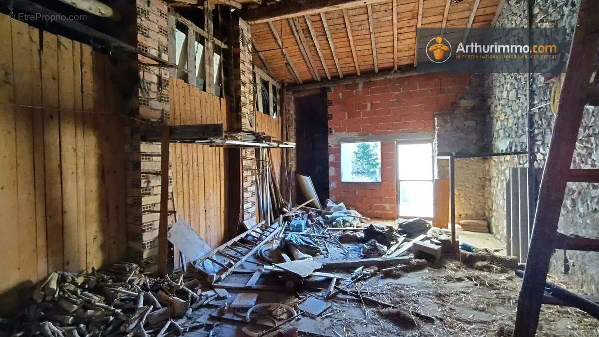 Maison à L&#039;AIGUILLON