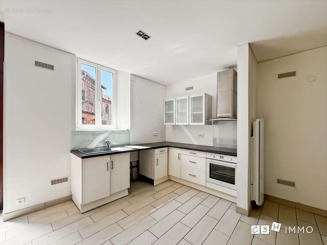 Appartement à CARBONNE