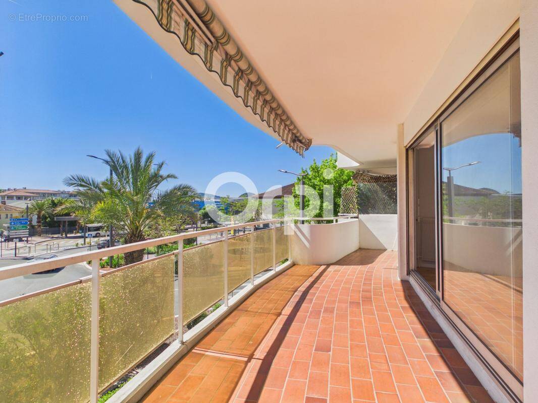Appartement à MANDELIEU-LA-NAPOULE