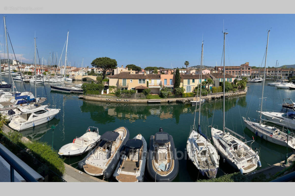 Appartement à GRIMAUD