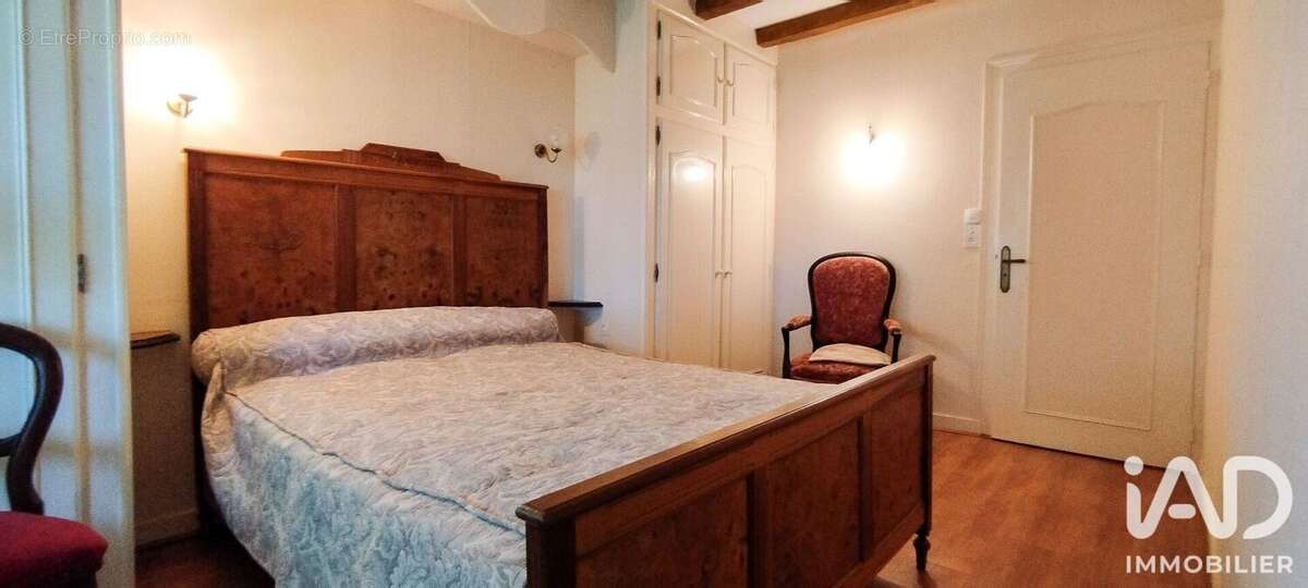 Maison 163 m² à Saint-Georges-De-Longuepierre  - photo 9