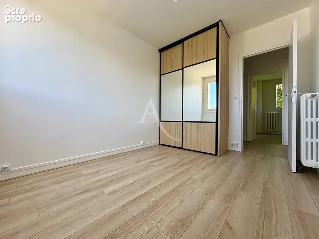Appartement Bures Sur Yvette 5 pièce(s) 79.35 m2 - photo 8