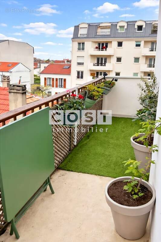 Appartement à LA GARENNE-COLOMBES