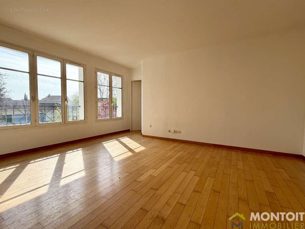 Appartement à THIAIS
