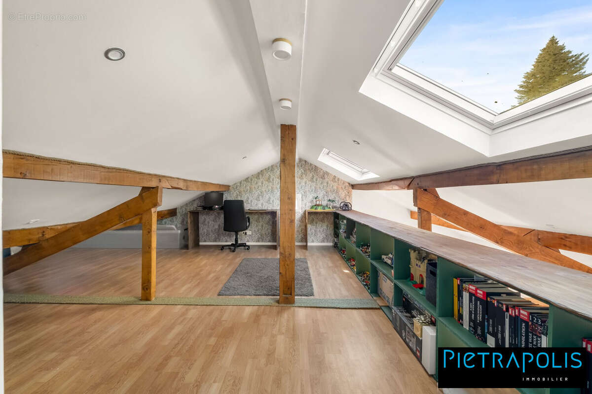 Appartement à SAINTE-FOY-LES-LYON