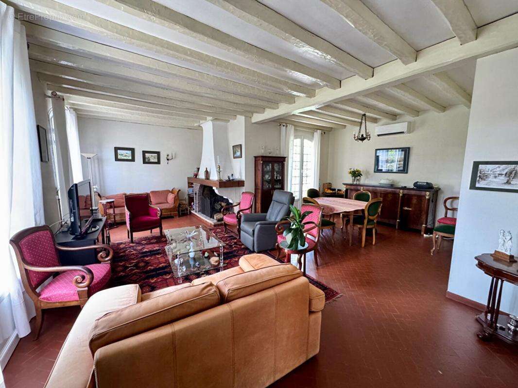 Maison à SAINT-EMILION