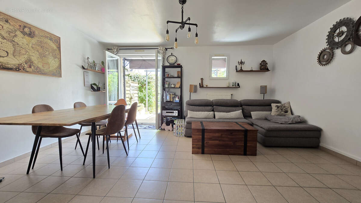 Maison 5 pieces -  4 chambres - jardin et garage - photo 3