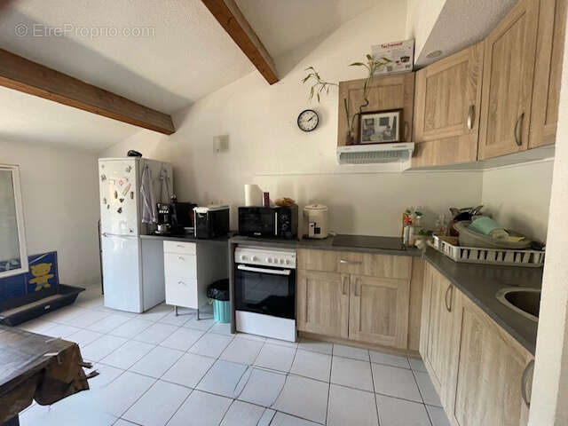 Appartement à COLLOBRIERES