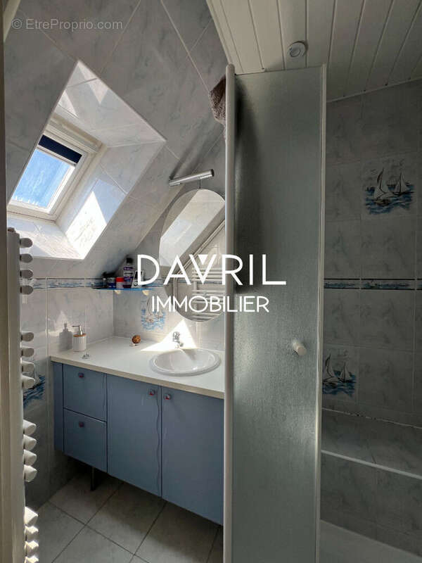 Maison à CHANTELOUP-LES-VIGNES