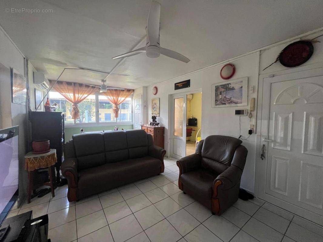 Appartement à LES ABYMES