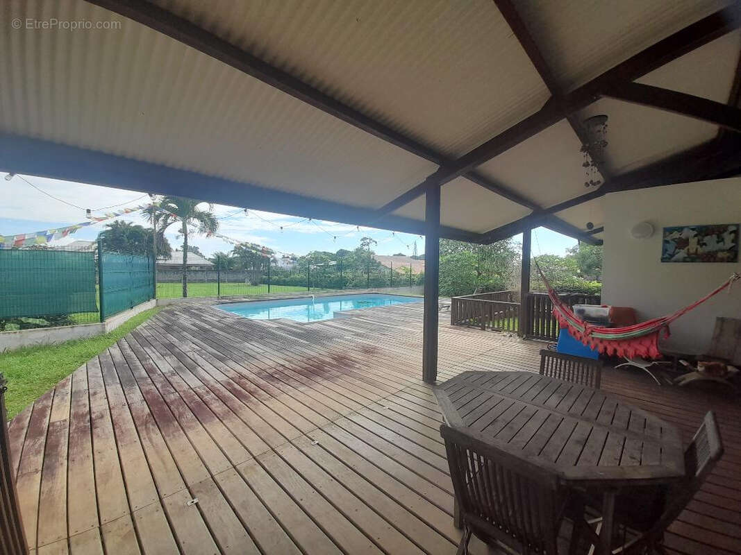 Maison à REMIRE-MONTJOLY