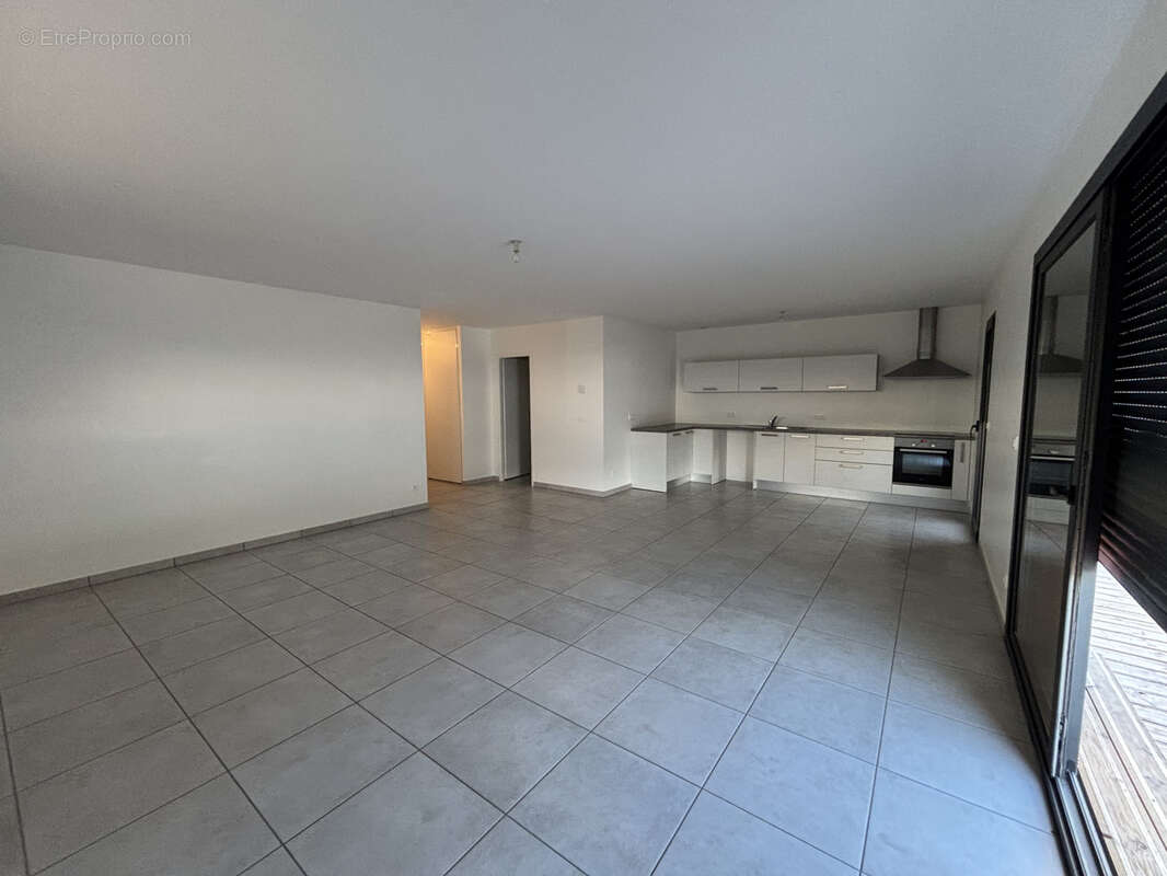 Commerce à LANCRANS