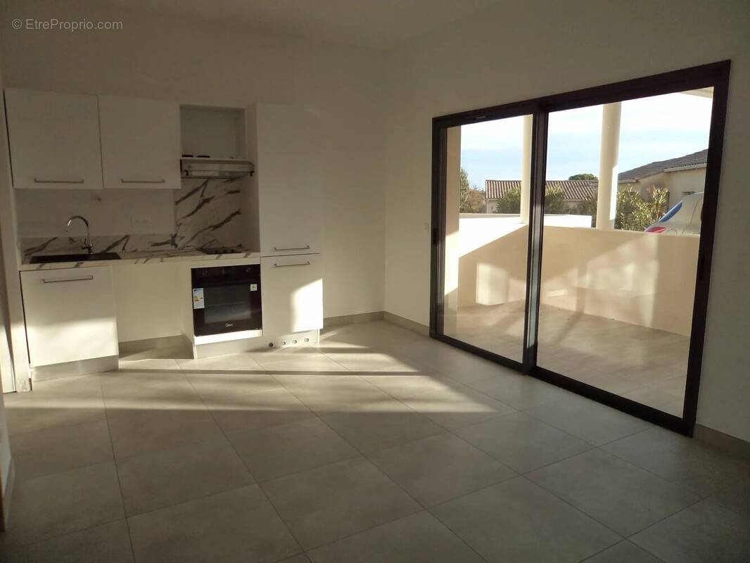 Appartement à JUVIGNAC
