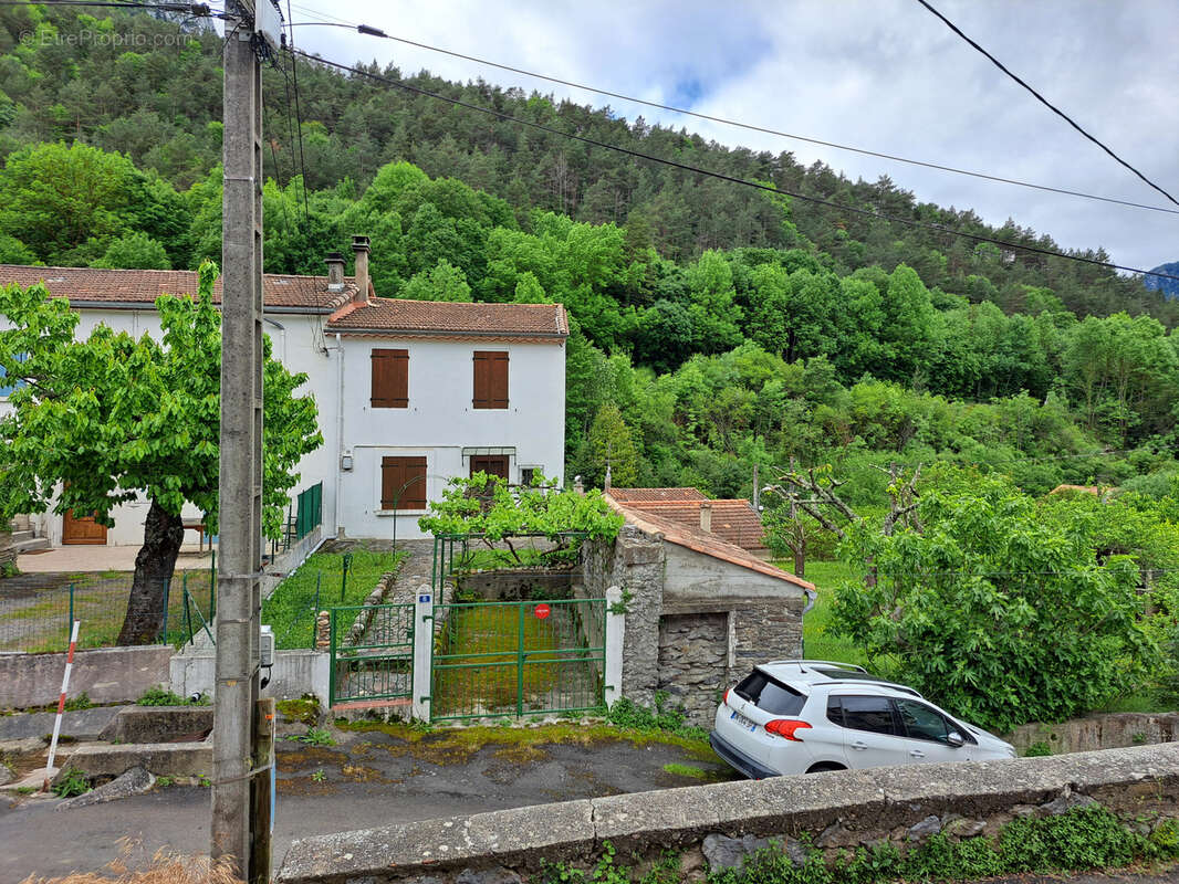 Maison à AXAT