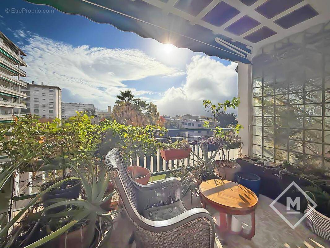 Appartement à MARSEILLE-8E