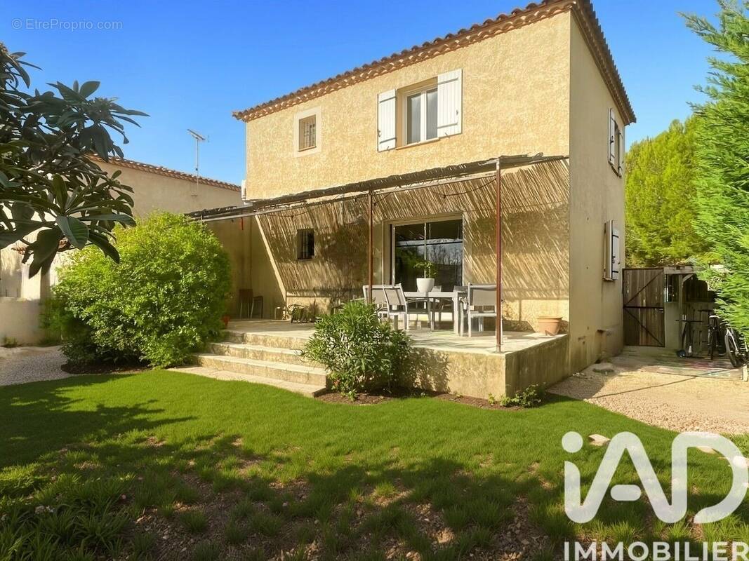 Photo 1 - Maison à CALVISSON