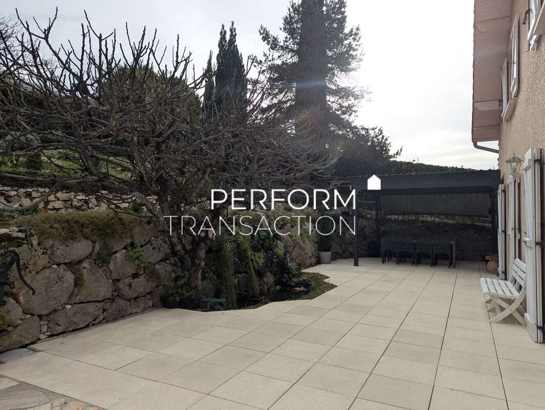 Maison à SAINT-QUENTIN-SUR-ISERE