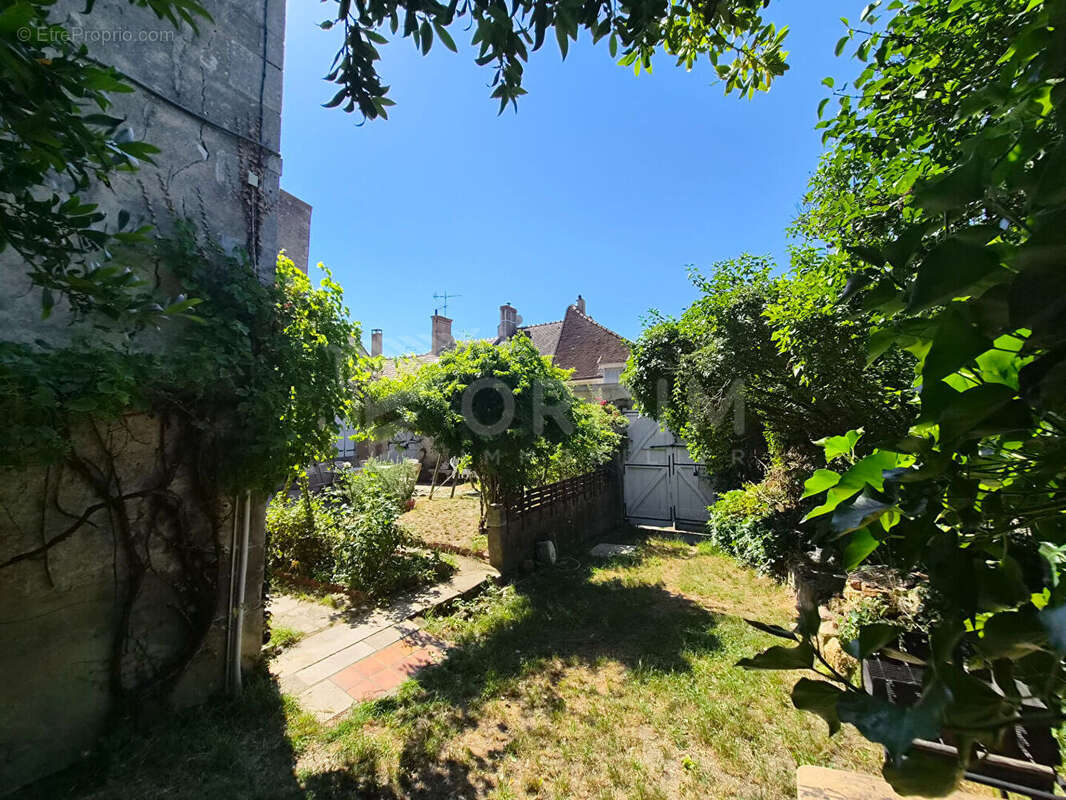 Maison à CRAVANT