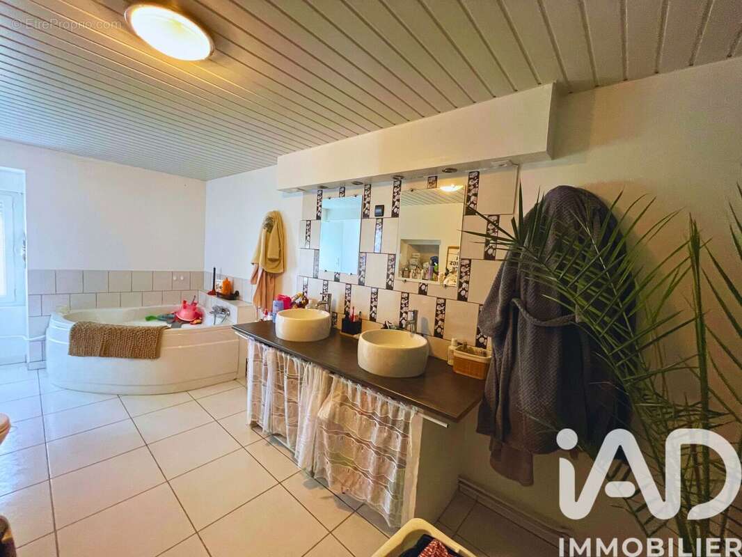 Photo 8 - Maison à SUILLY-LA-TOUR