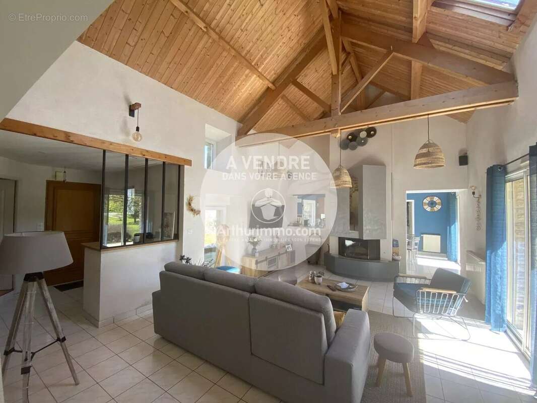 Maison à LE TEMPLE-DE-BRETAGNE