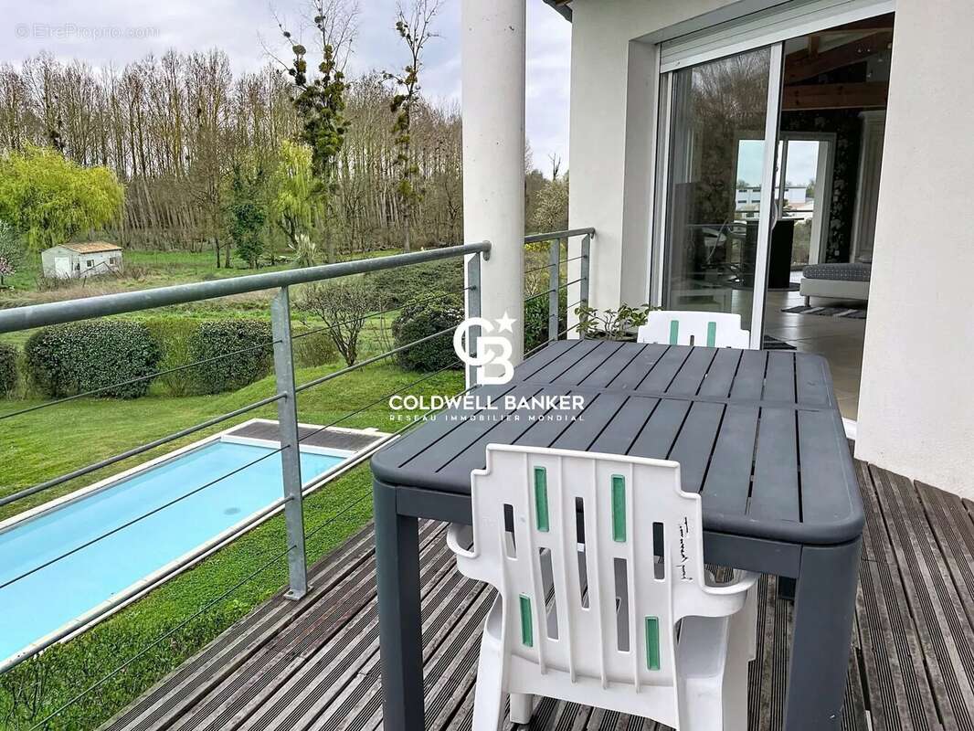 Maison à PONS