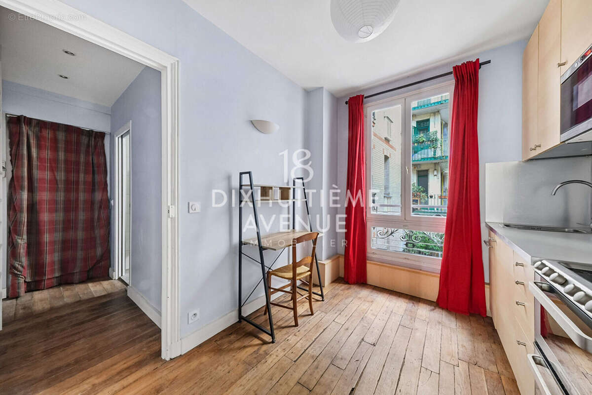 Appartement à PARIS-18E