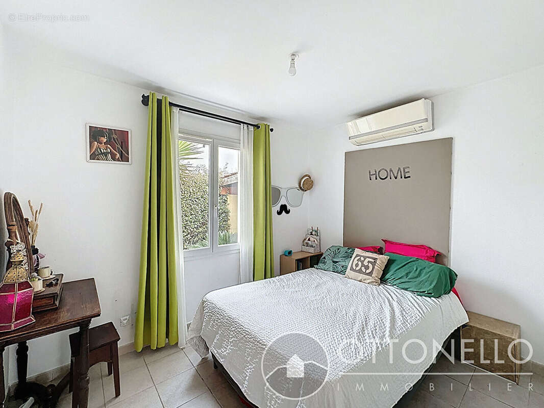 Maison à ROQUEBRUNE-SUR-ARGENS