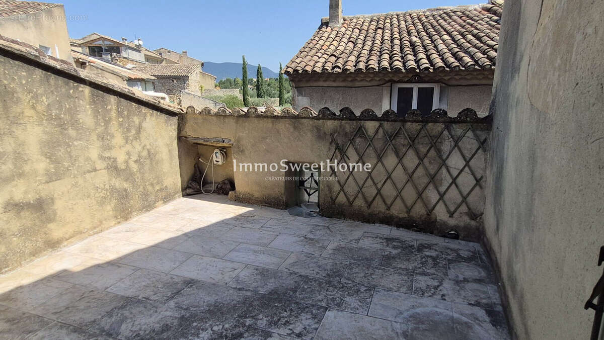 Maison à MIRABEL-AUX-BARONNIES
